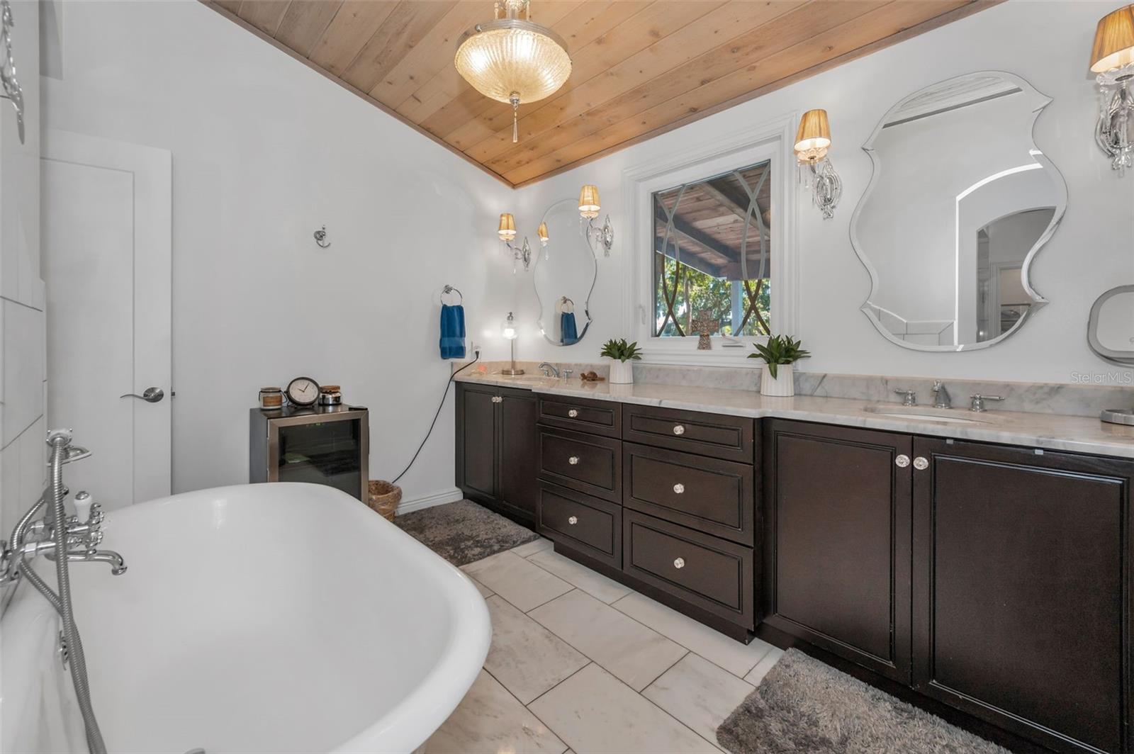 Image 45 of 84 For 16019 Chastain Road