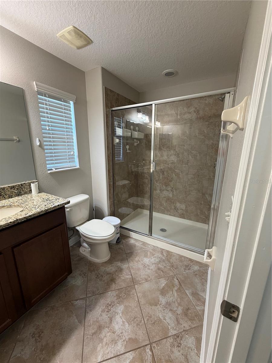 Image 11 of 13 For 2752 Hampton Green Lane