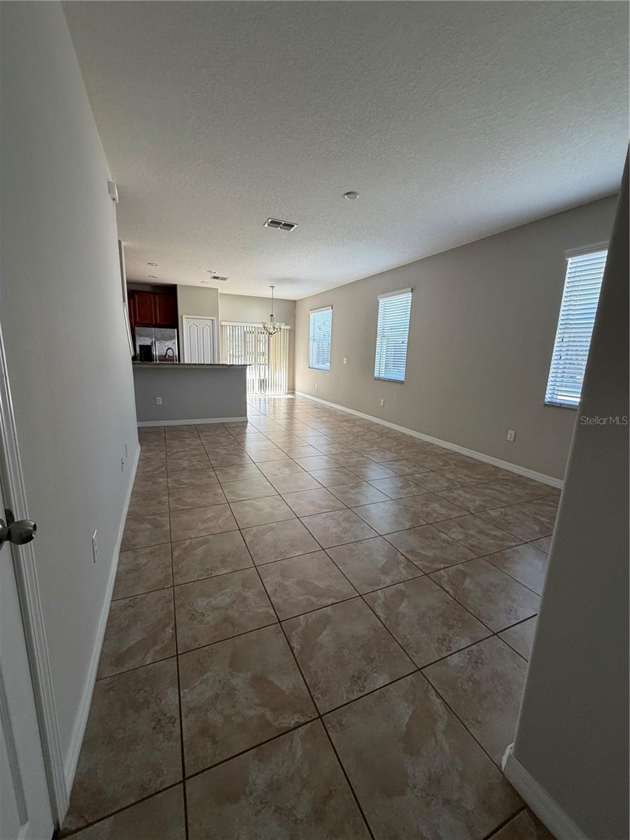 Image 3 of 13 For 2752 Hampton Green Lane