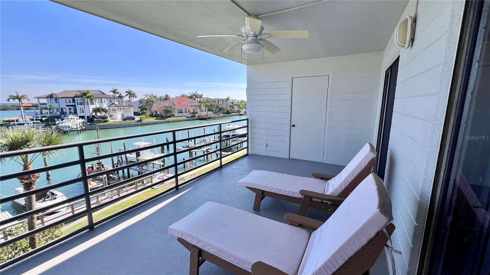 Image 15 of 27 For 363 Pinellas Bayway S 36