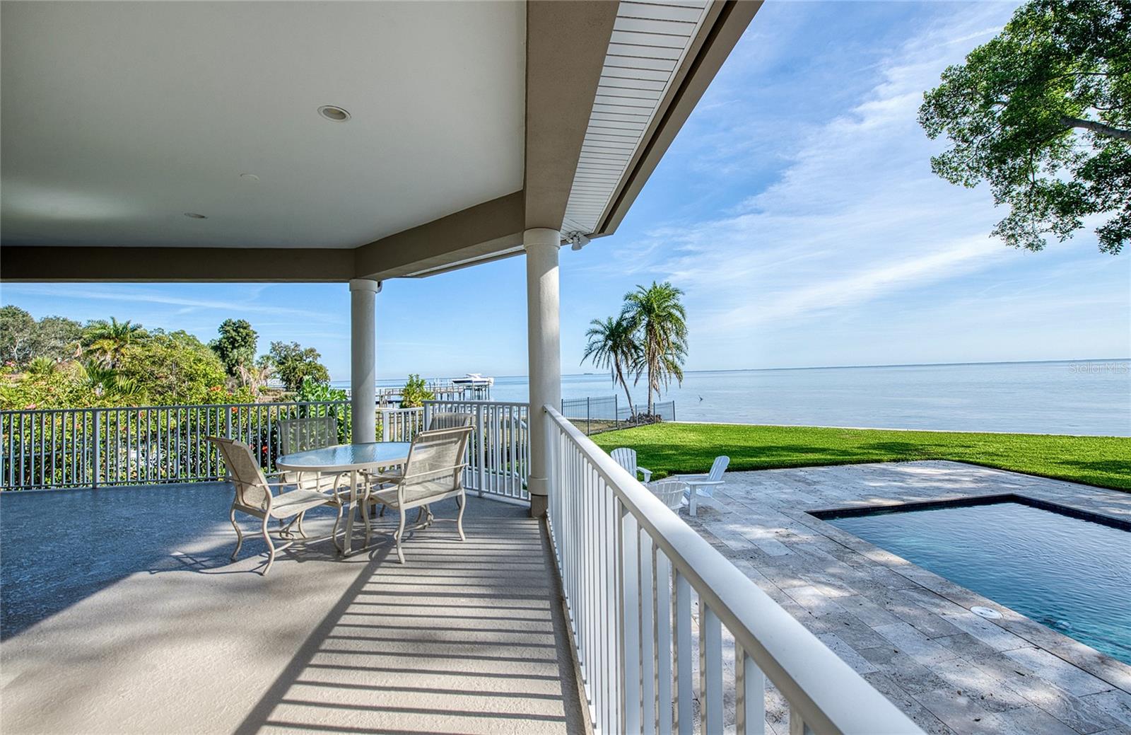Listing photo id 44 for 5918 Bahama Shores Drive S