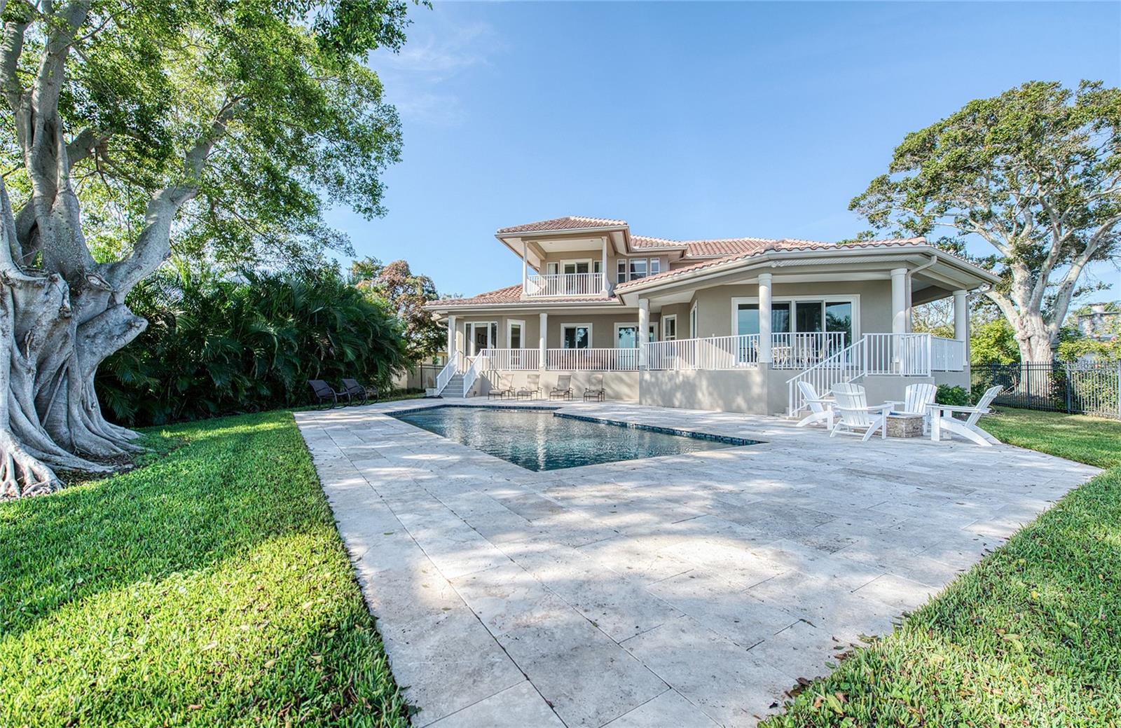 Listing photo id 48 for 5918 Bahama Shores Drive S