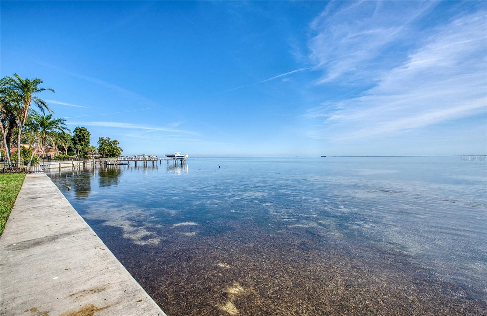 Listing photo id 54 for 5918 Bahama Shores Drive S