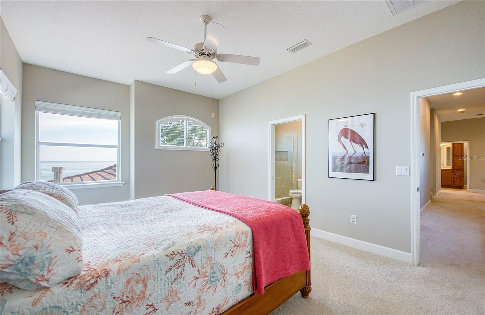 Listing photo id 58 for 5918 Bahama Shores Drive S