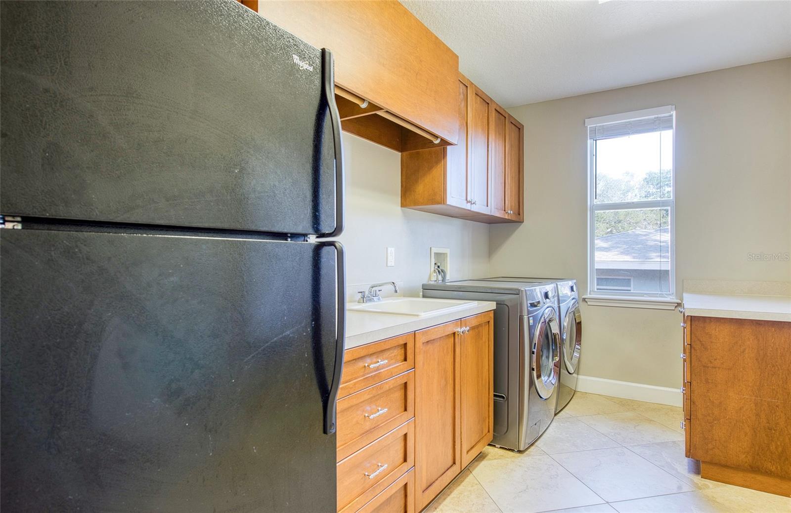 Listing photo id 71 for 5918 Bahama Shores Drive S