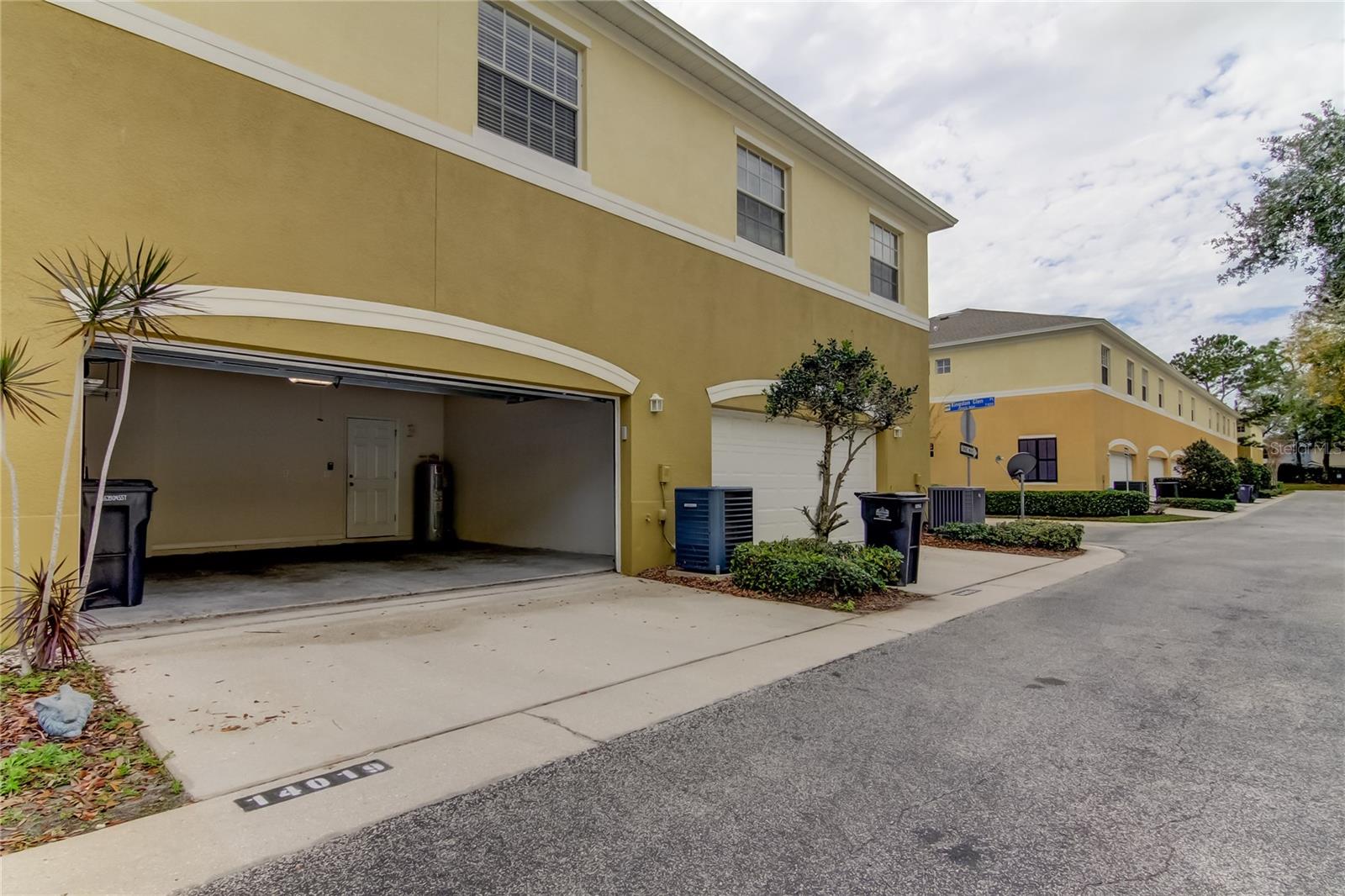 Image 24 of 27 For 14019 Citrus Crest Circle