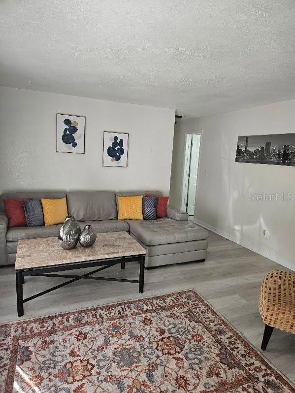 Image 5 of 19 For 1606 Lois Avenue