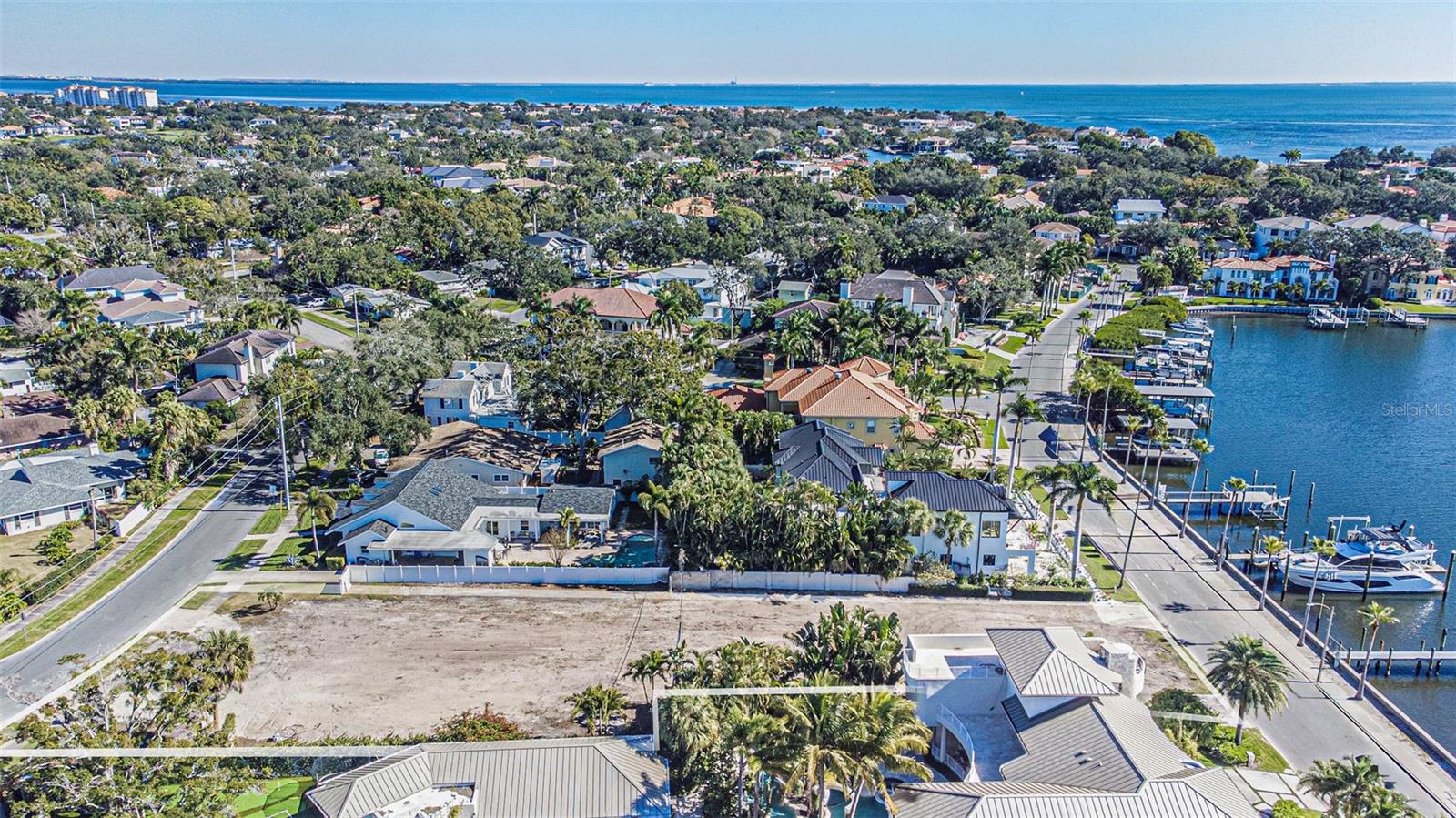 Image 16 of 53 For 140 Brightwaters Boulevard Ne