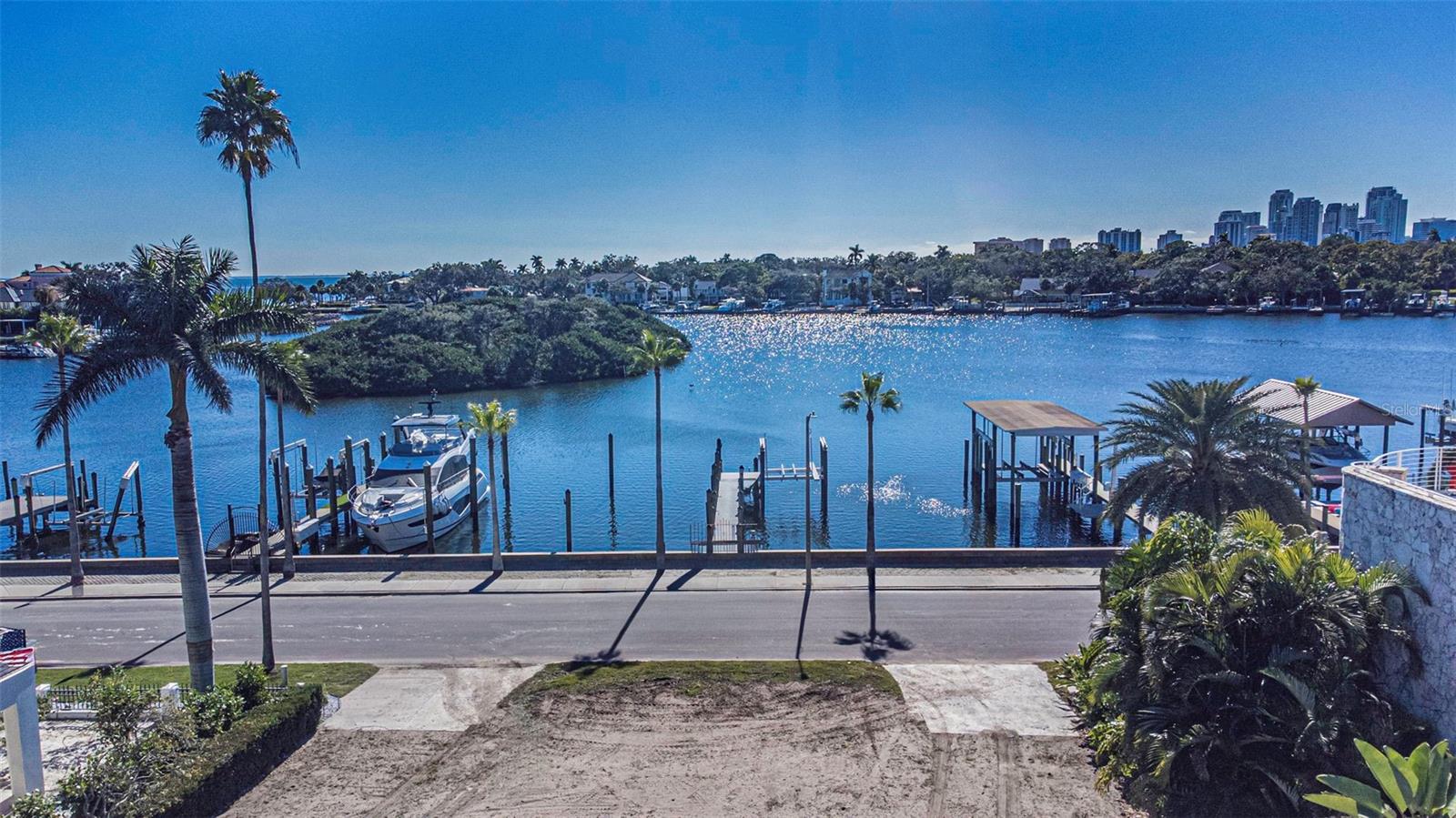 Image 26 of 53 For 140 Brightwaters Boulevard Ne