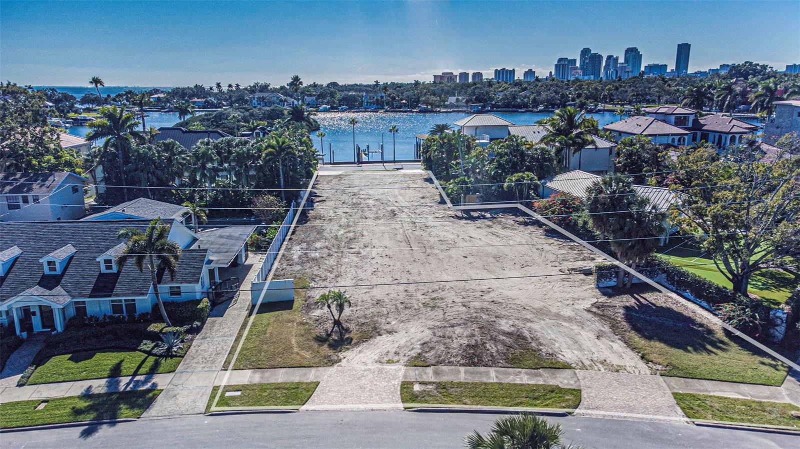 Image 46 of 53 For 140 Brightwaters Boulevard Ne