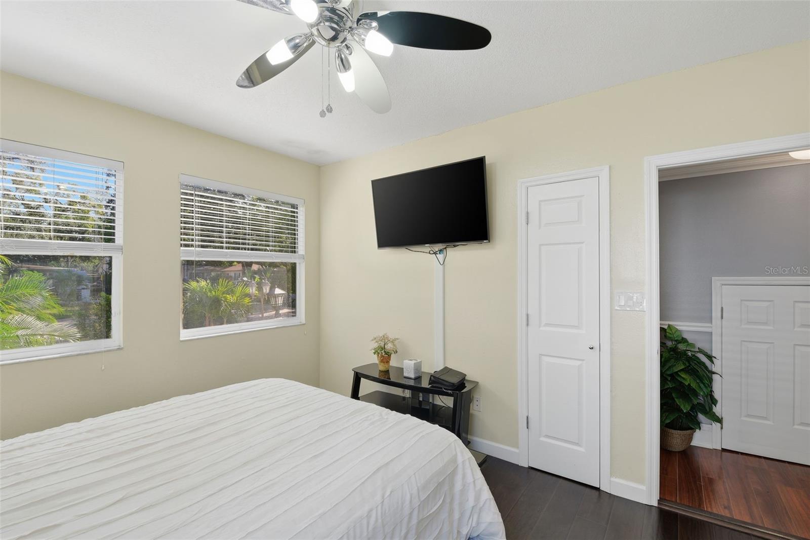 Image 27 of 88 For 7214 Ola Avenue