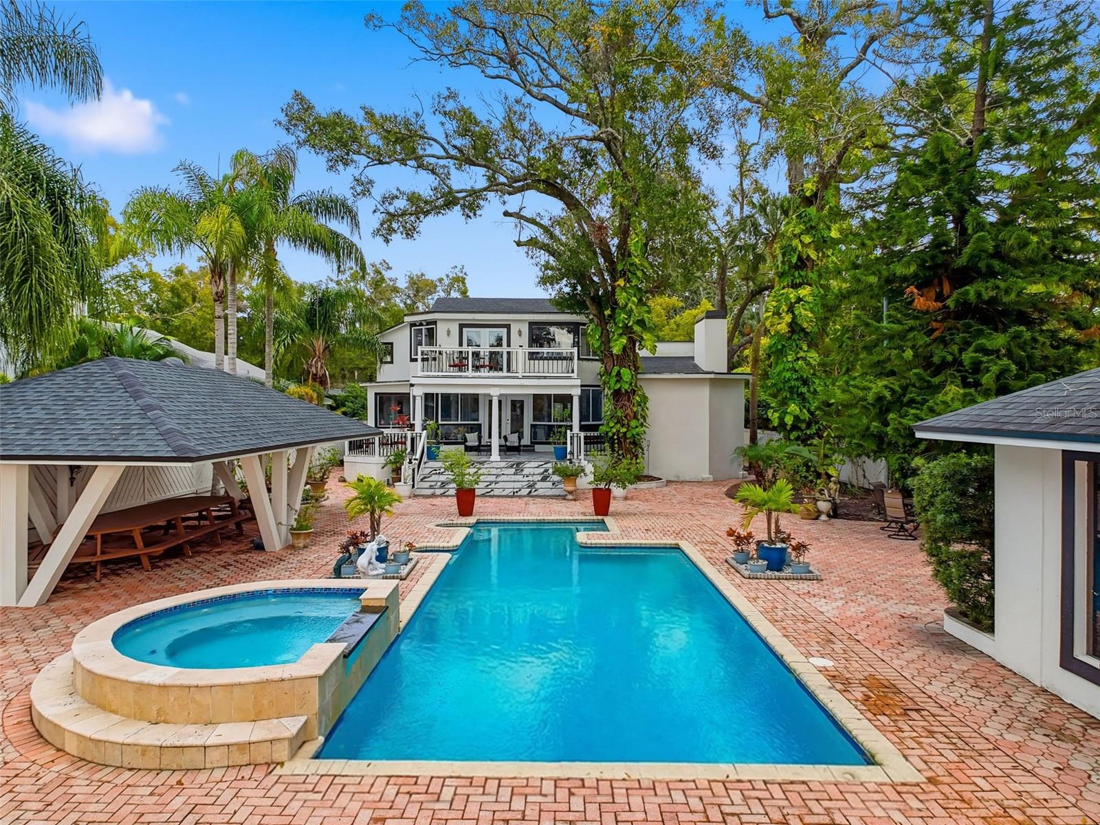 Image 5 of 88 For 7214 Ola Avenue