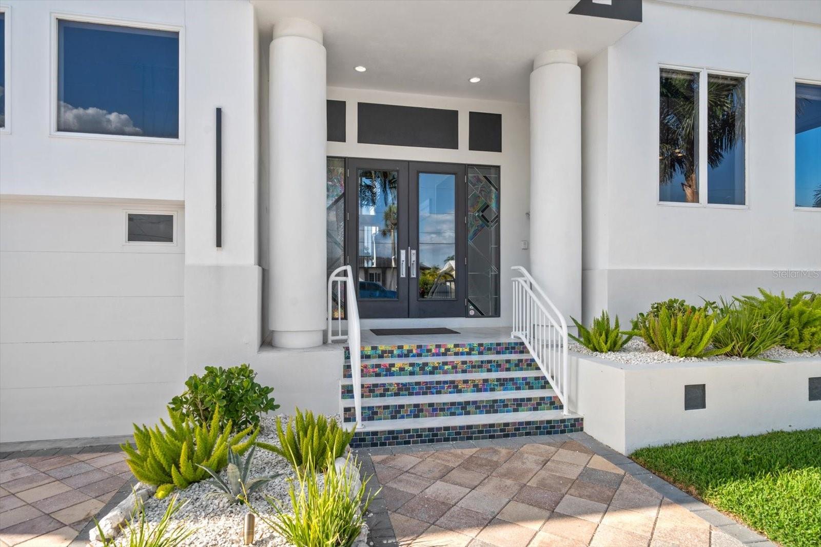 Image 7 of 64 For 42 Midway Island