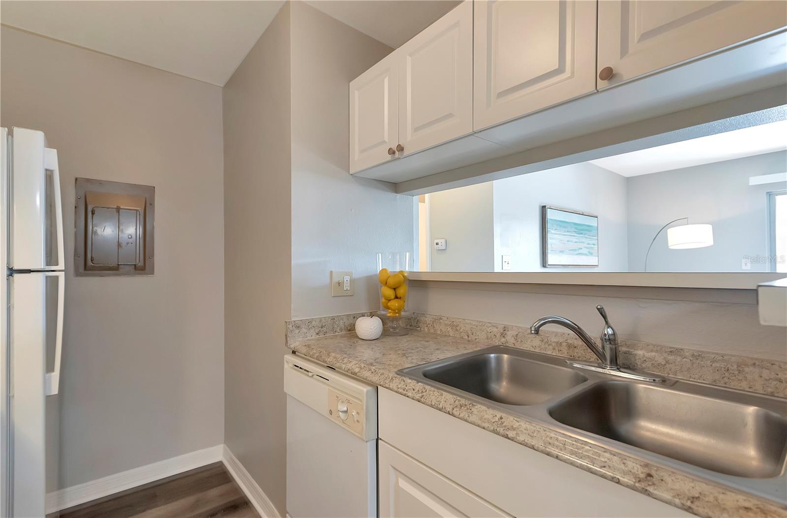 Image 13 of 28 For 1400 Gandy Boulevard N 502