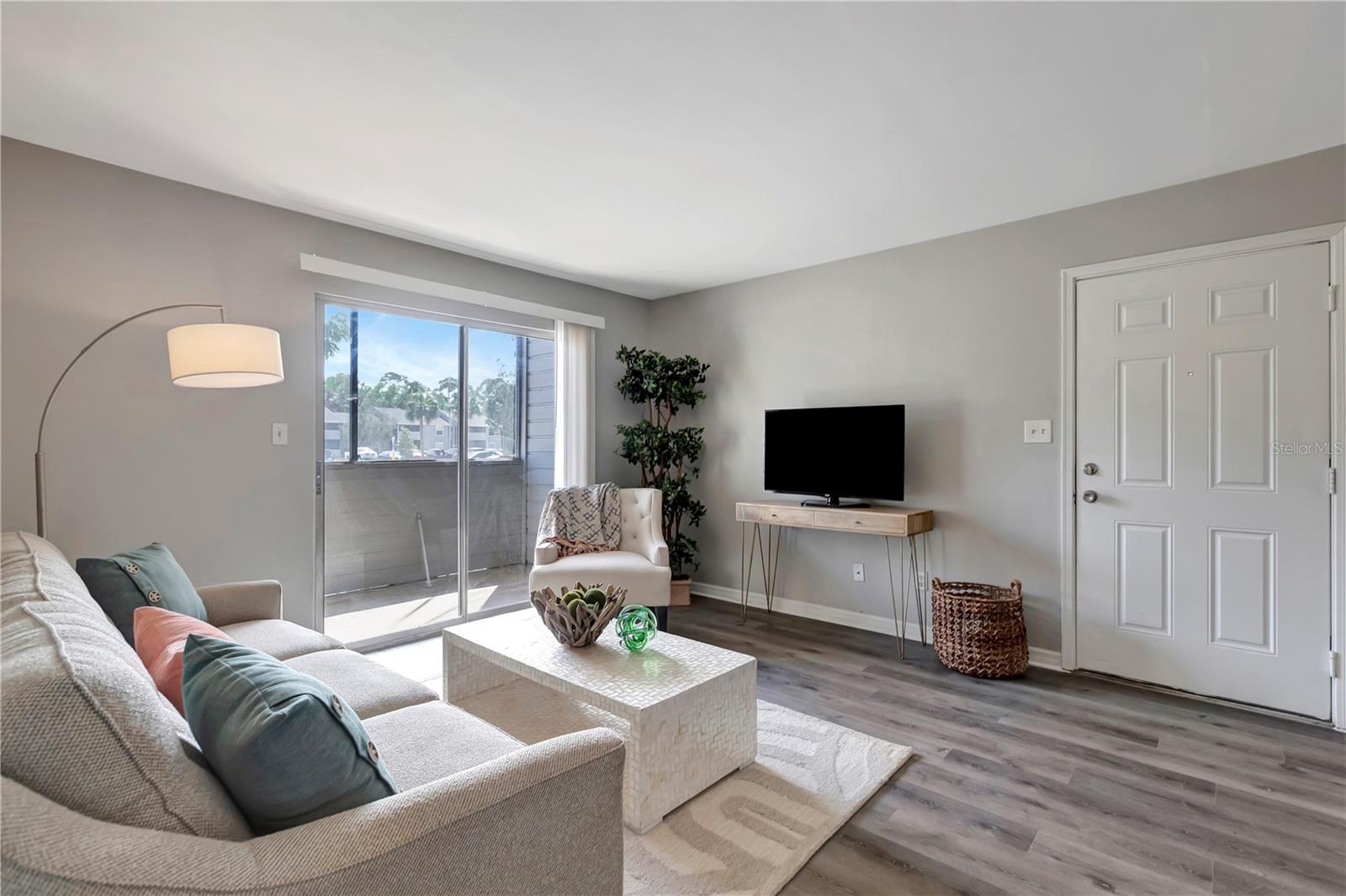 Image 5 of 28 For 1400 Gandy Boulevard N 502