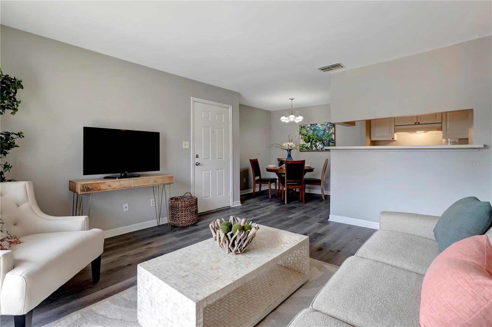 Image 6 of 28 For 1400 Gandy Boulevard N 502