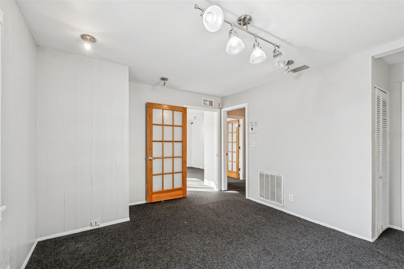 Image 7 of 13 For 801 49th Street N