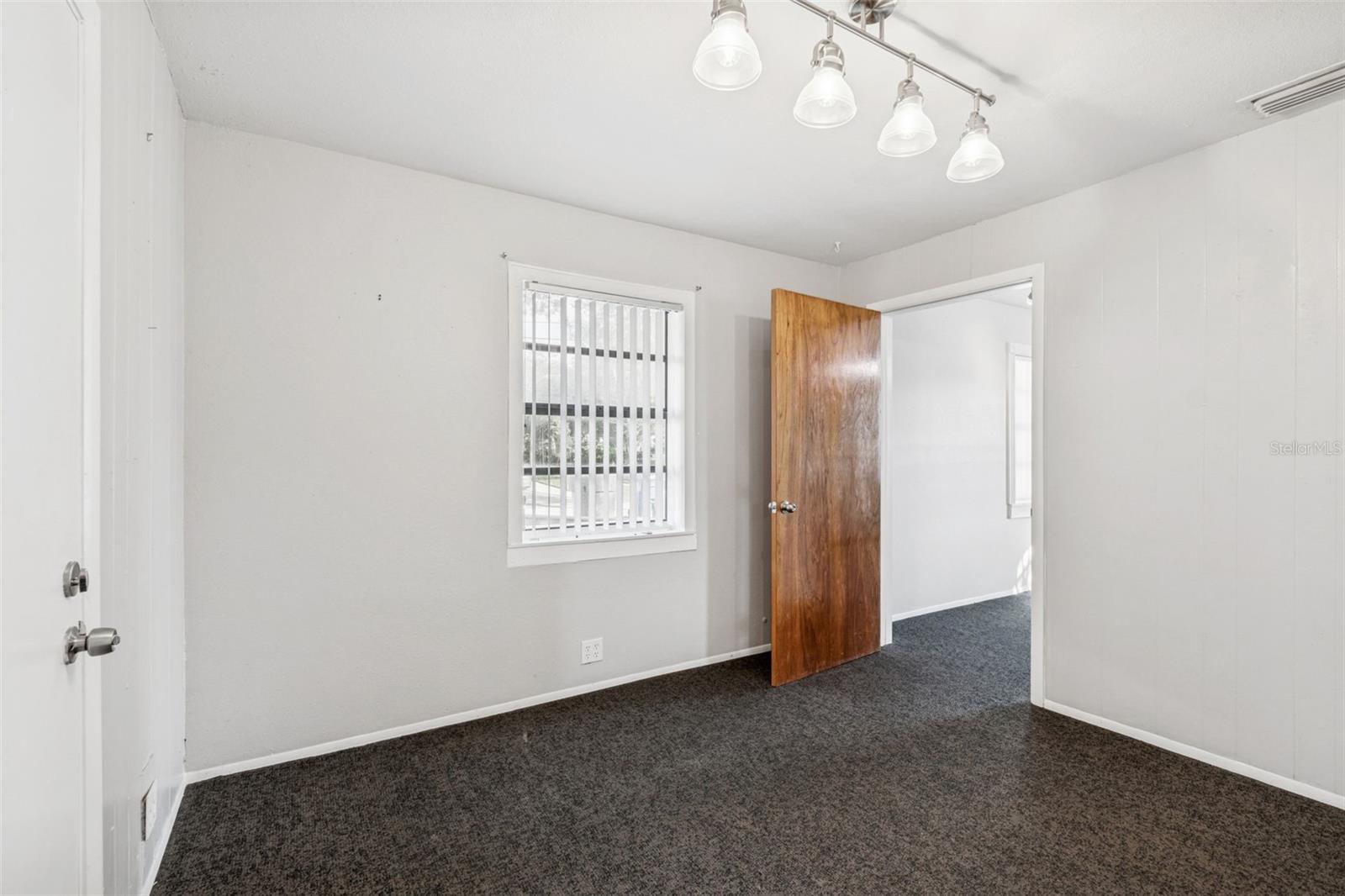 Image 8 of 13 For 801 49th Street N