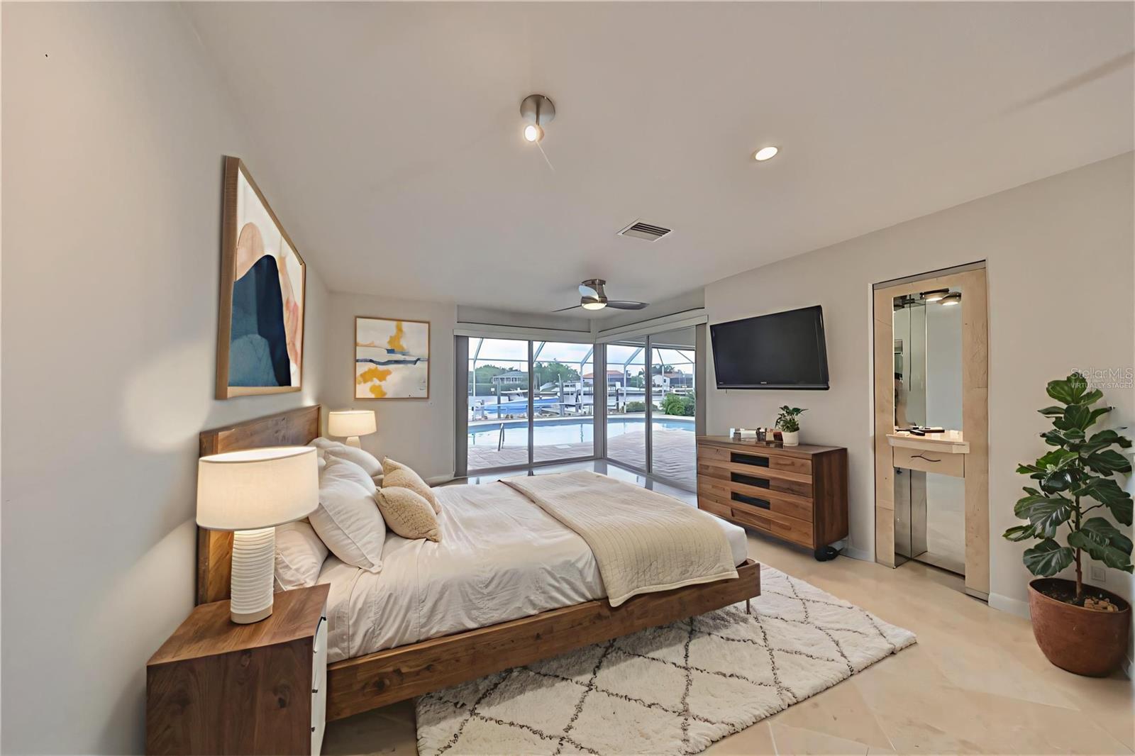 Image 15 of 42 For 6429 Lake Sunrise Drive