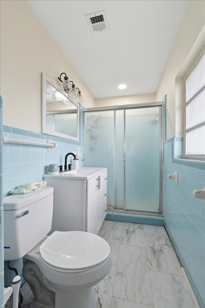 Image 17 of 28 For 518 Lake Wales Road N