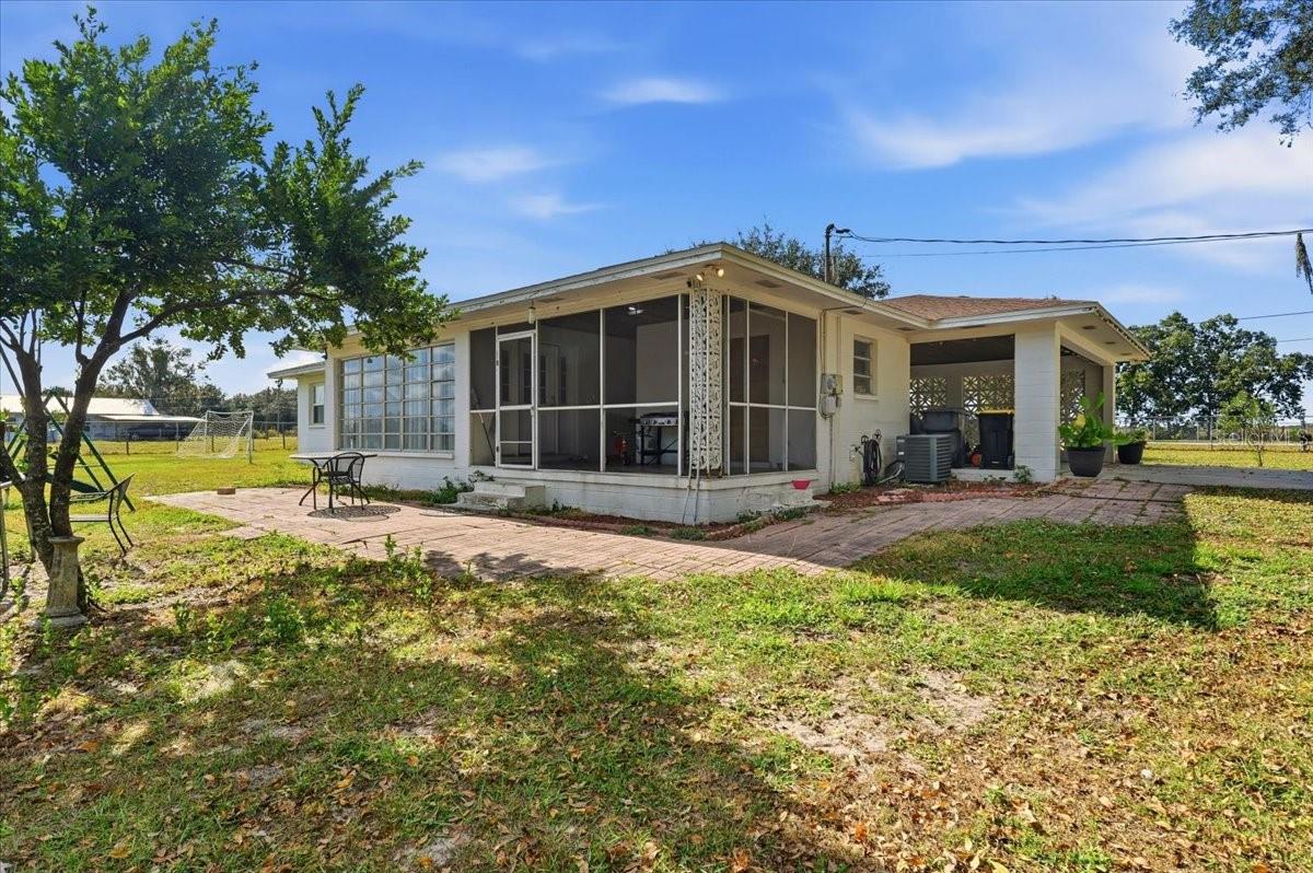 Image 26 of 28 For 518 Lake Wales Road N