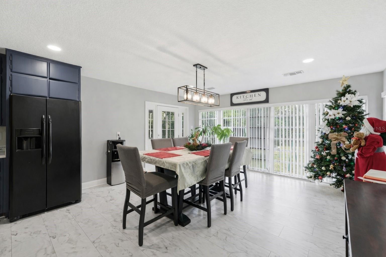 Image 7 of 28 For 518 Lake Wales Road N