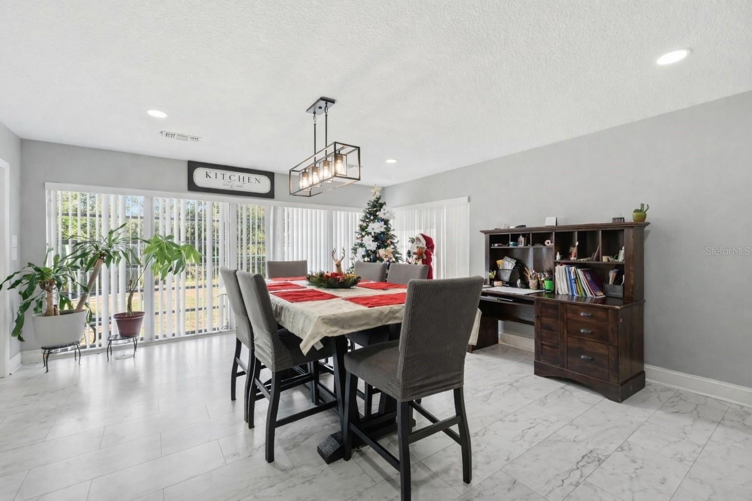 Image 8 of 28 For 518 Lake Wales Road N