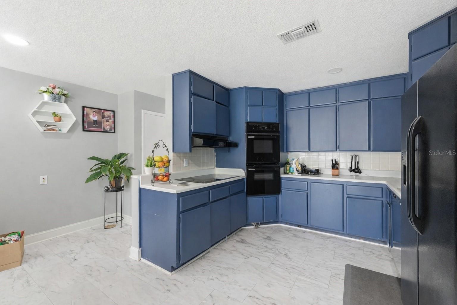 Image 9 of 28 For 518 Lake Wales Road N