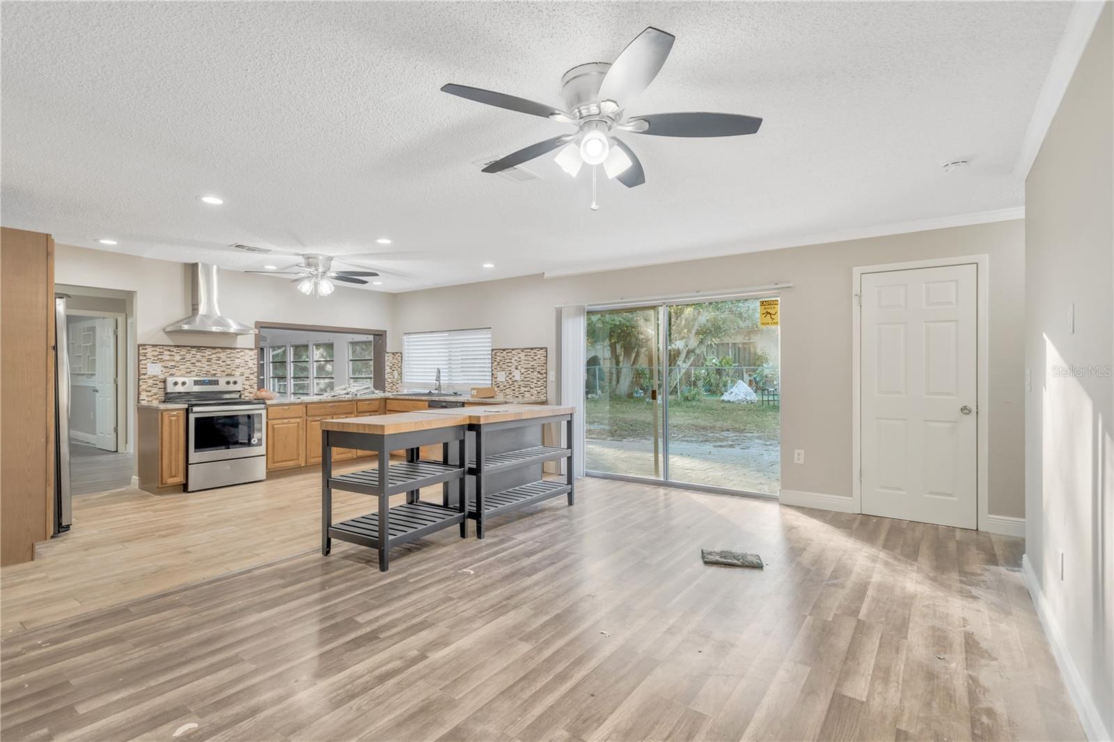 Image 17 of 27 For 13005 Willoughby Lane