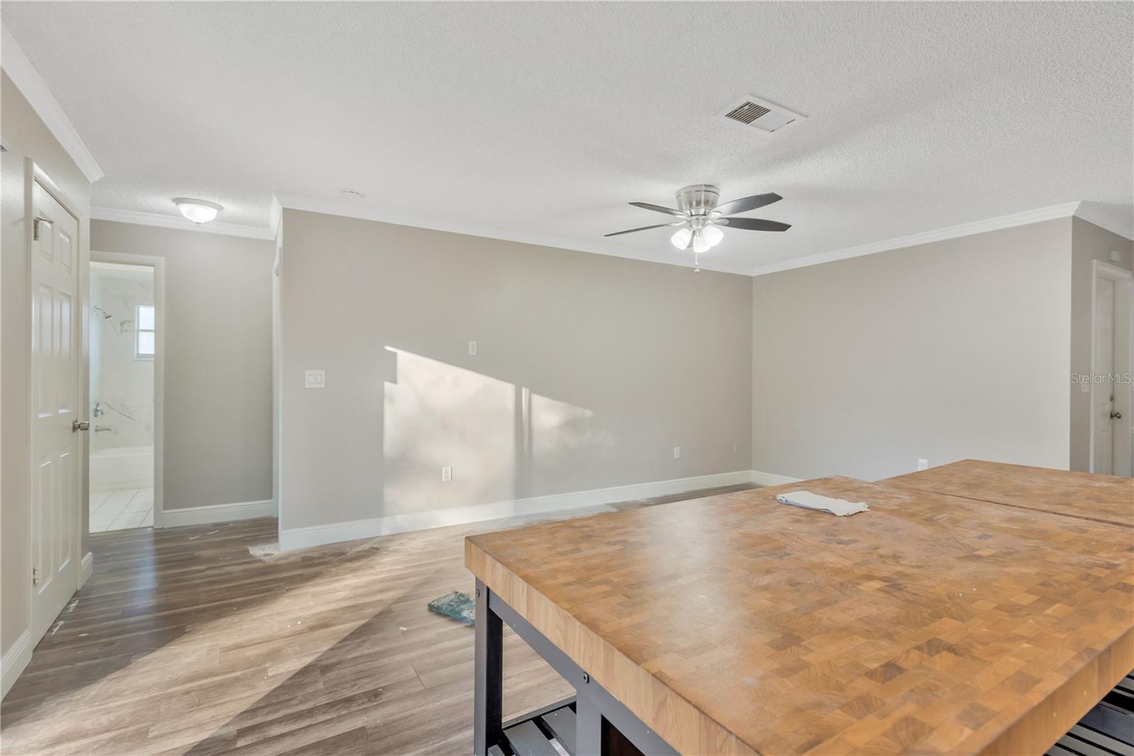 Image 18 of 27 For 13005 Willoughby Lane