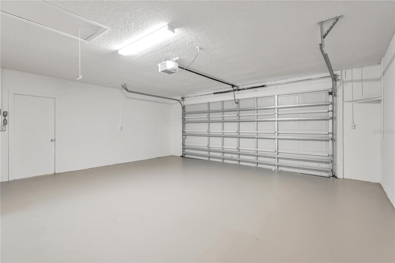 Image 23 of 27 For 13005 Willoughby Lane