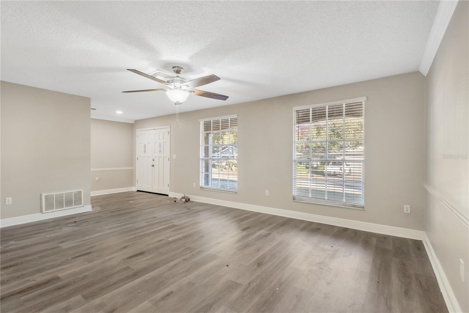 Image 8 of 27 For 13005 Willoughby Lane