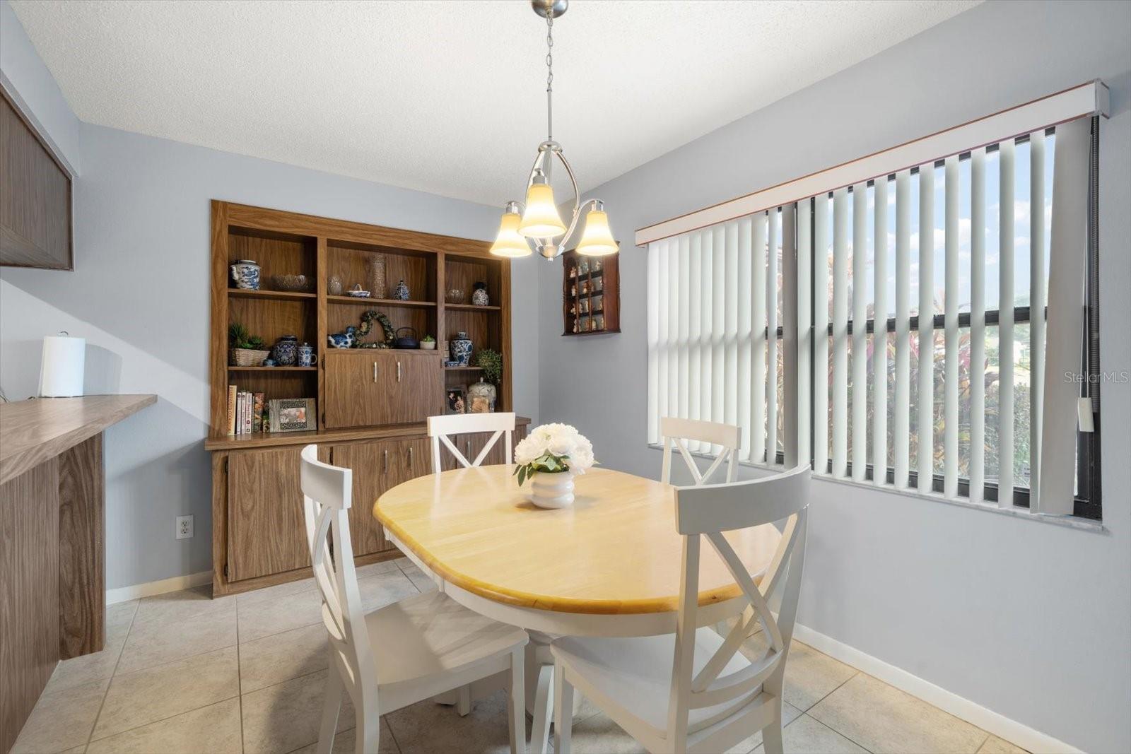 Image 14 of 34 For 2545 Colony Drive