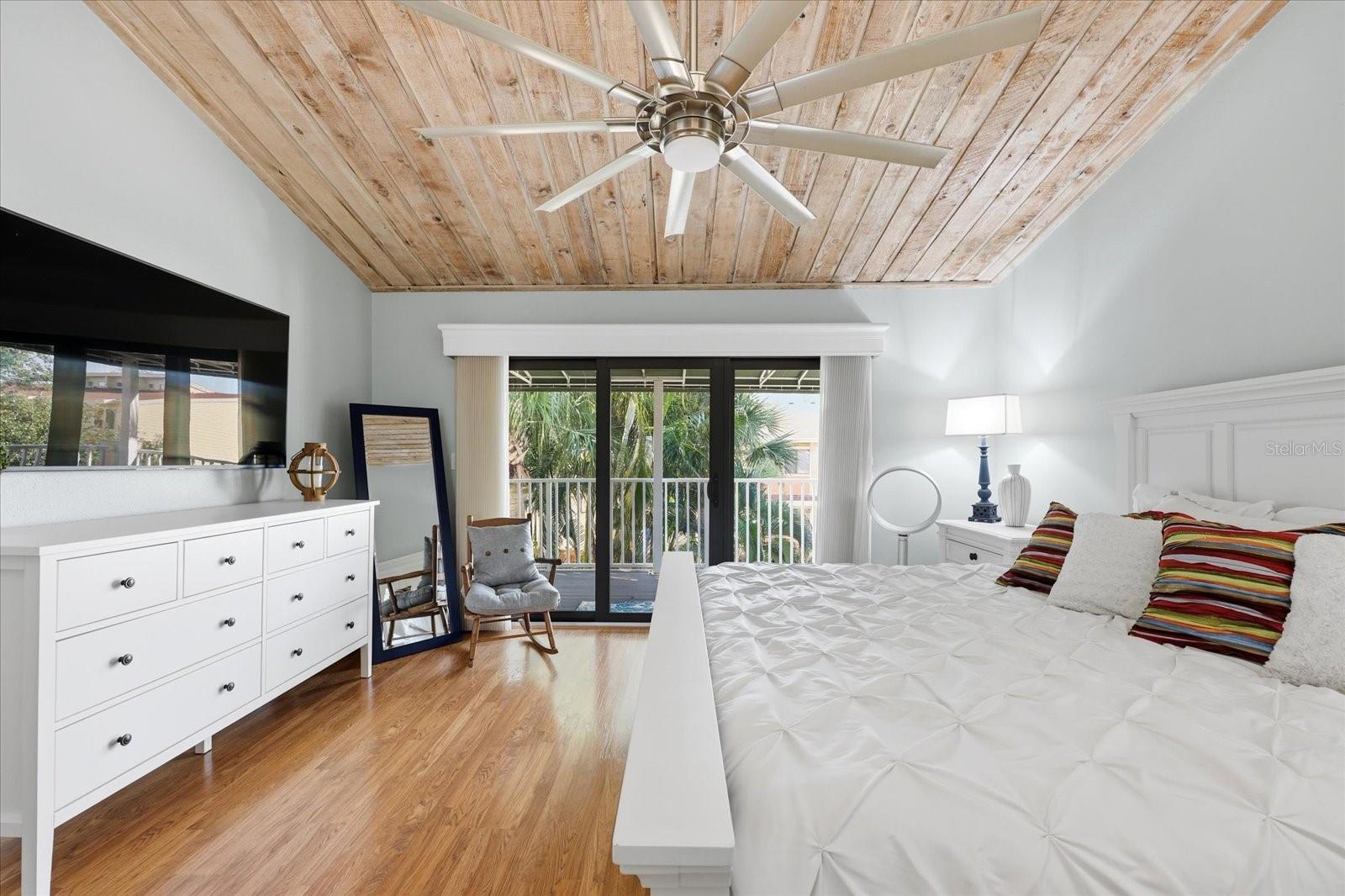 Image 25 of 66 For 501 Sandy Hook Road