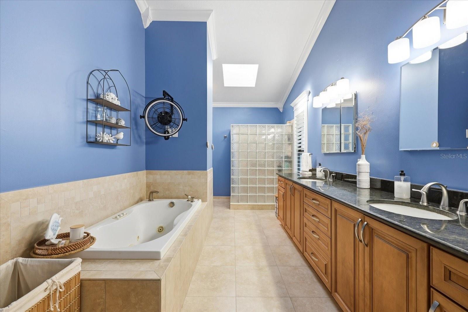 Image 29 of 66 For 501 Sandy Hook Road