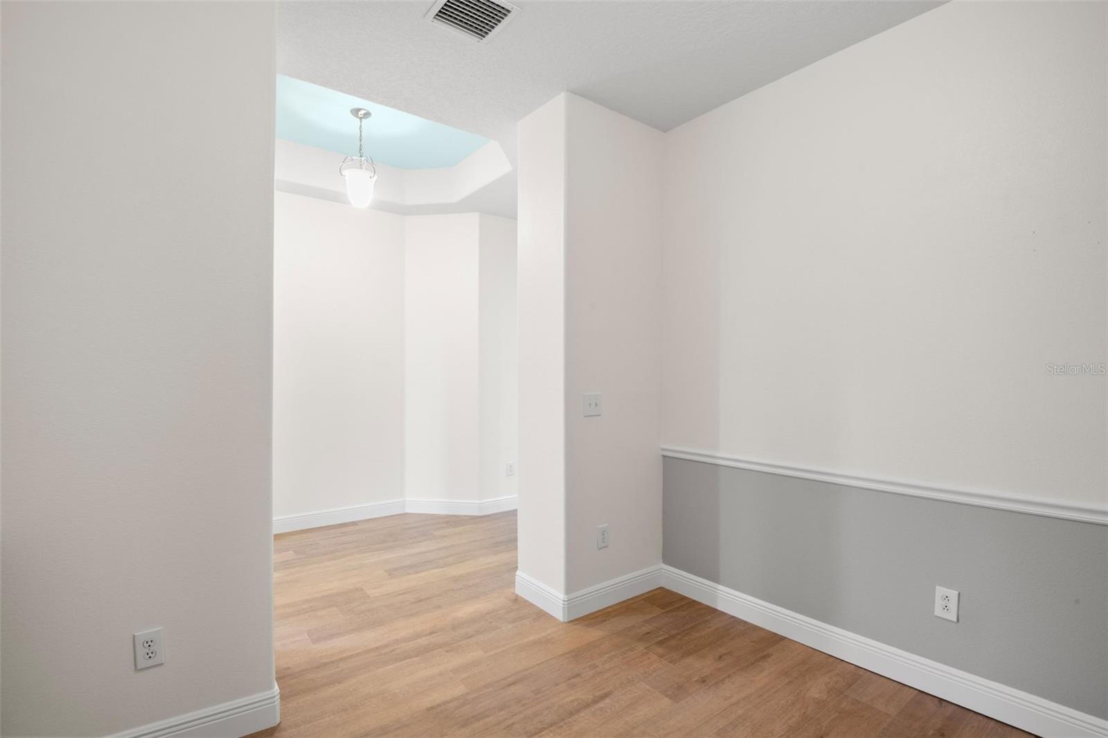 Image 14 of 42 For 2003 Barracuda Court