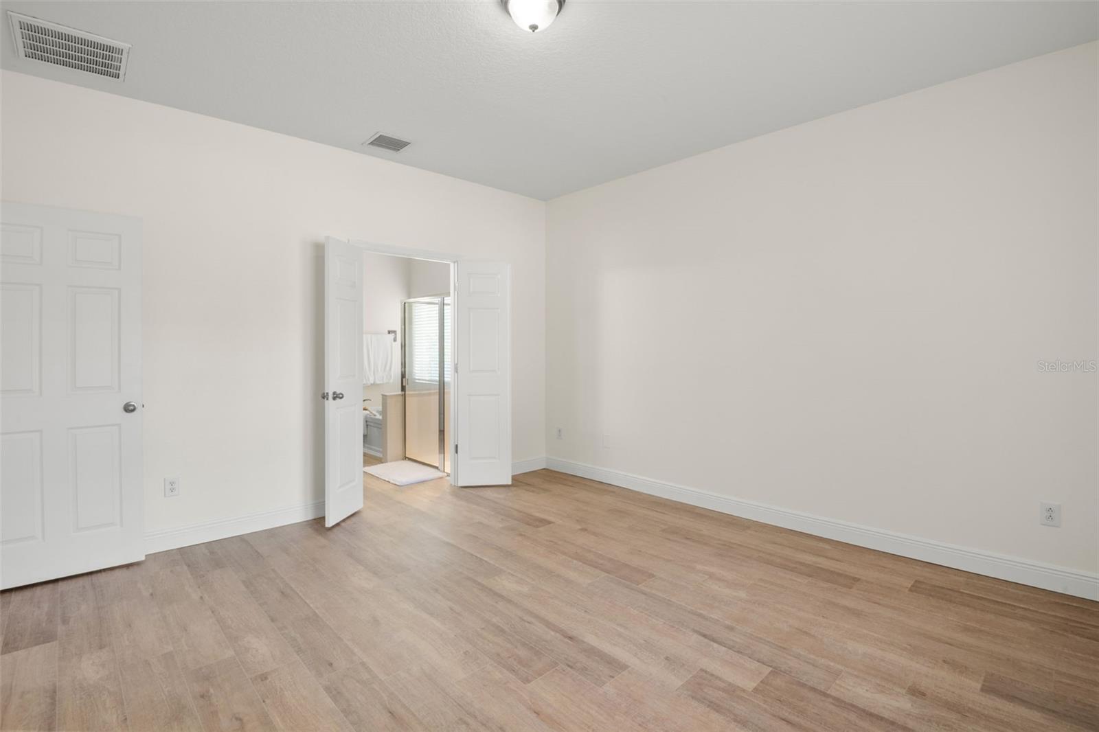 Image 16 of 42 For 2003 Barracuda Court