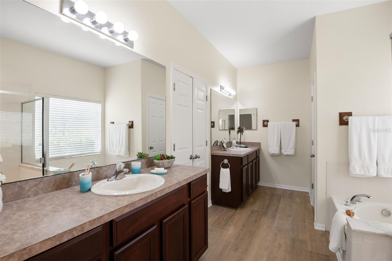 Image 19 of 42 For 2003 Barracuda Court