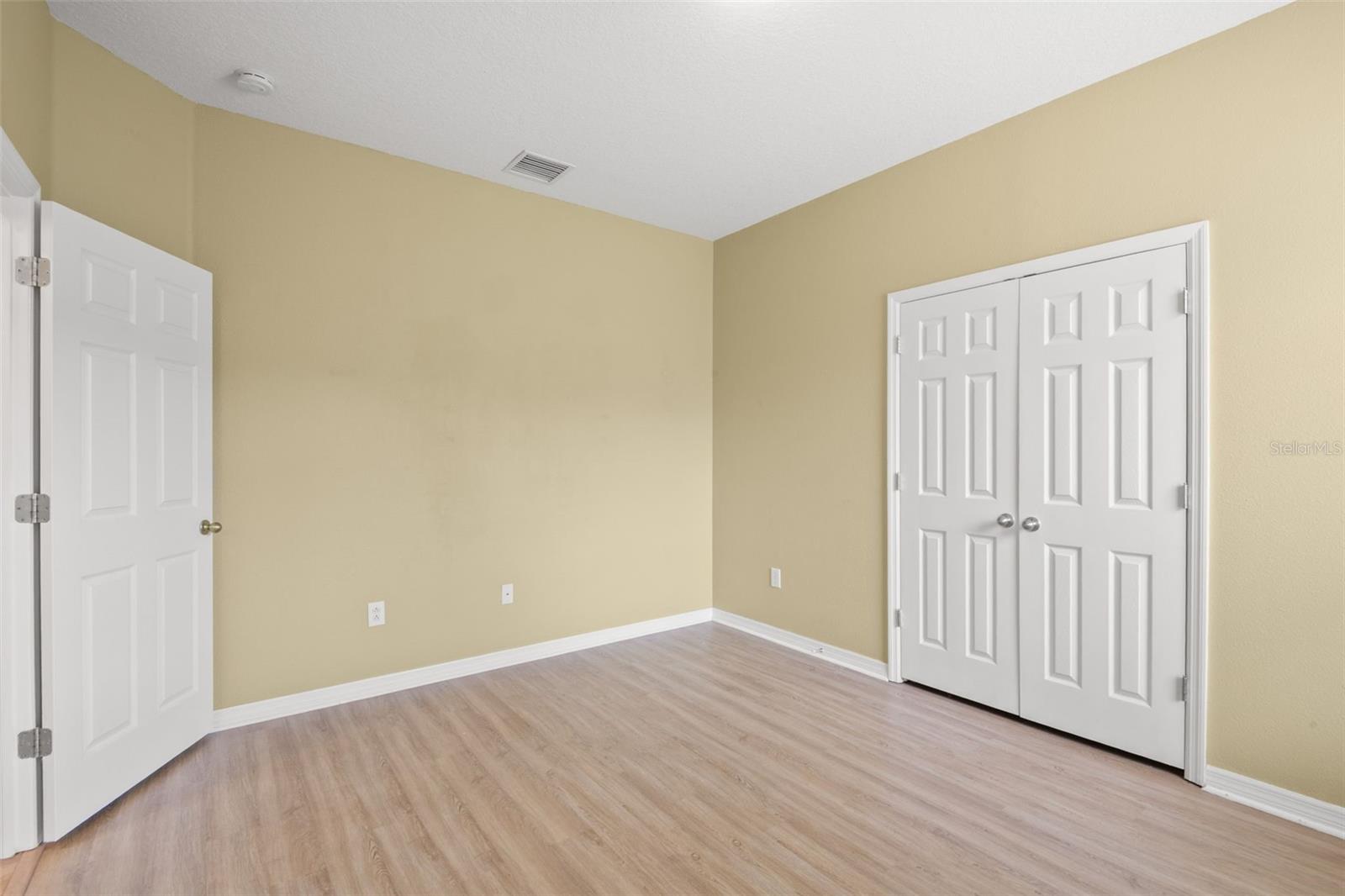 Image 27 of 42 For 2003 Barracuda Court