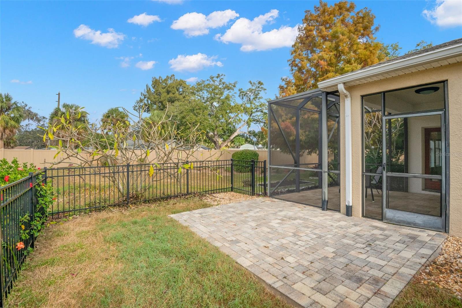 Image 30 of 42 For 2003 Barracuda Court