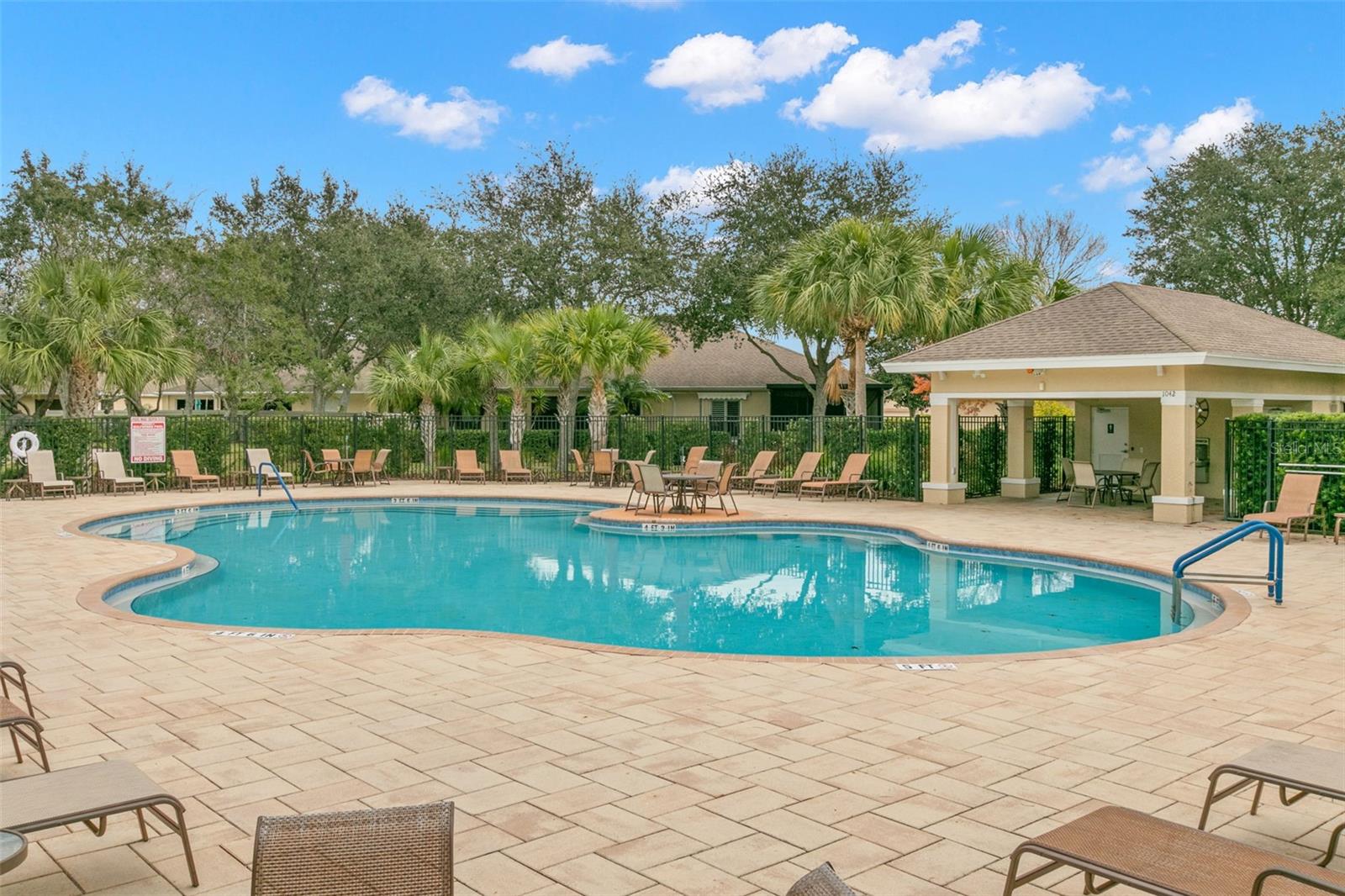 Image 38 of 42 For 2003 Barracuda Court