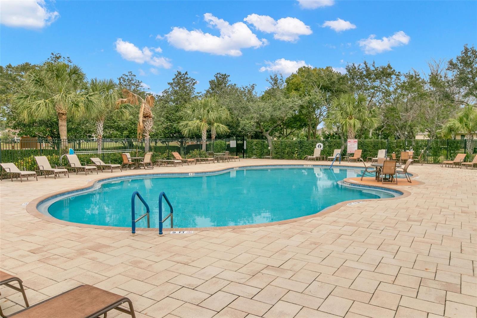 Image 39 of 42 For 2003 Barracuda Court