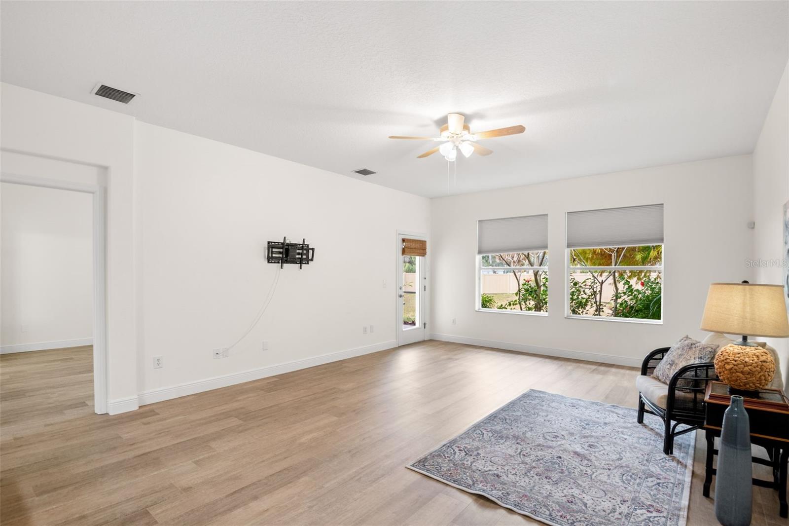 Image 6 of 42 For 2003 Barracuda Court