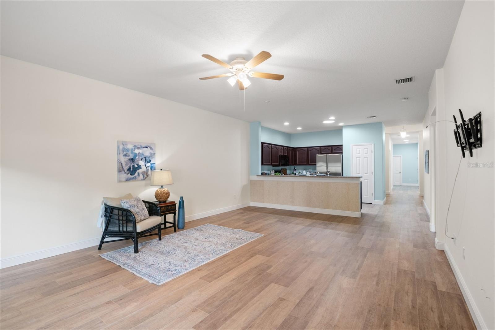 Image 9 of 42 For 2003 Barracuda Court