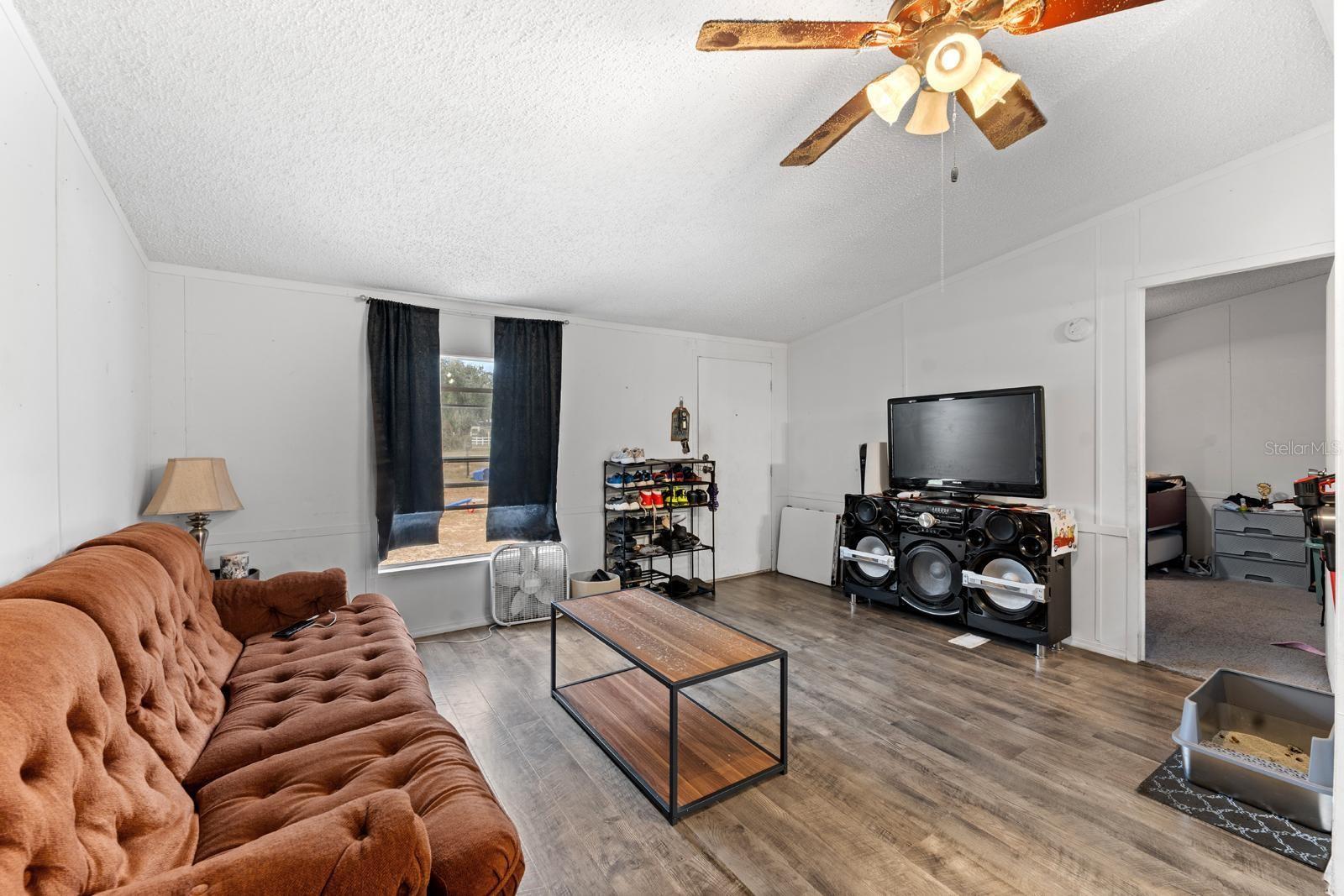 Image 5 of 20 For 17558 Caufield Road