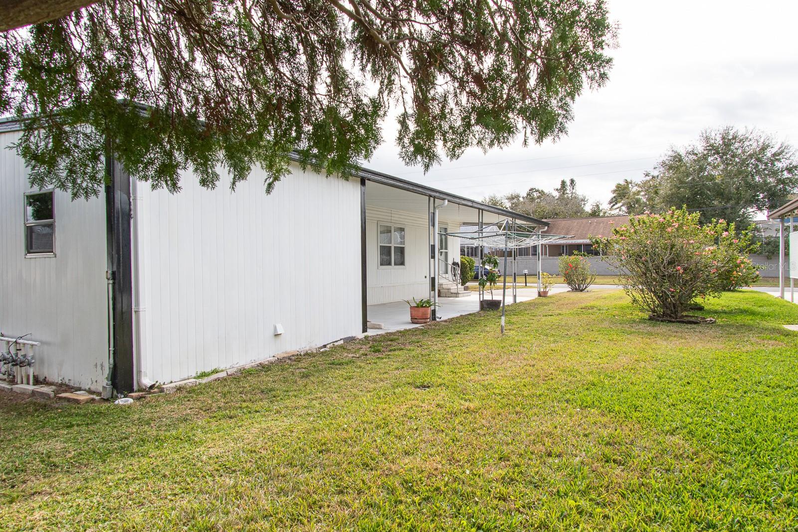 Image 11 of 51 For 291 Lake Tarpon Drive