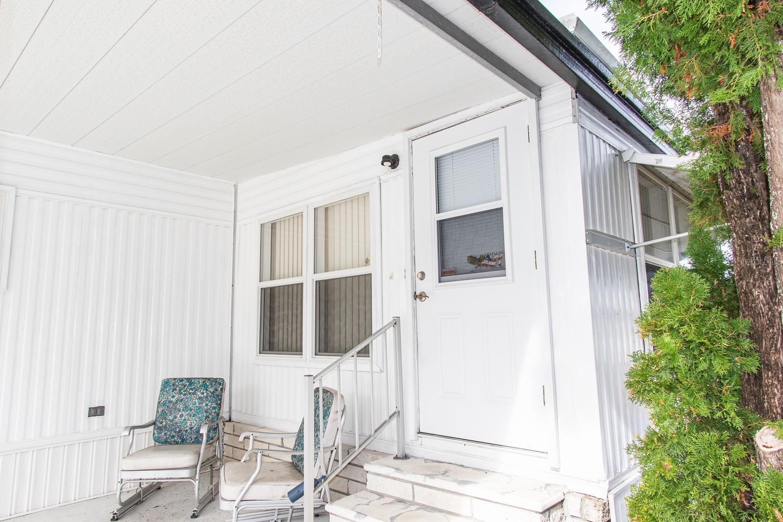 Image 13 of 51 For 291 Lake Tarpon Drive