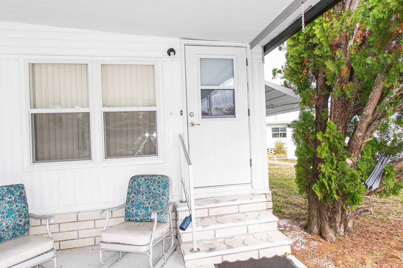 Image 14 of 51 For 291 Lake Tarpon Drive