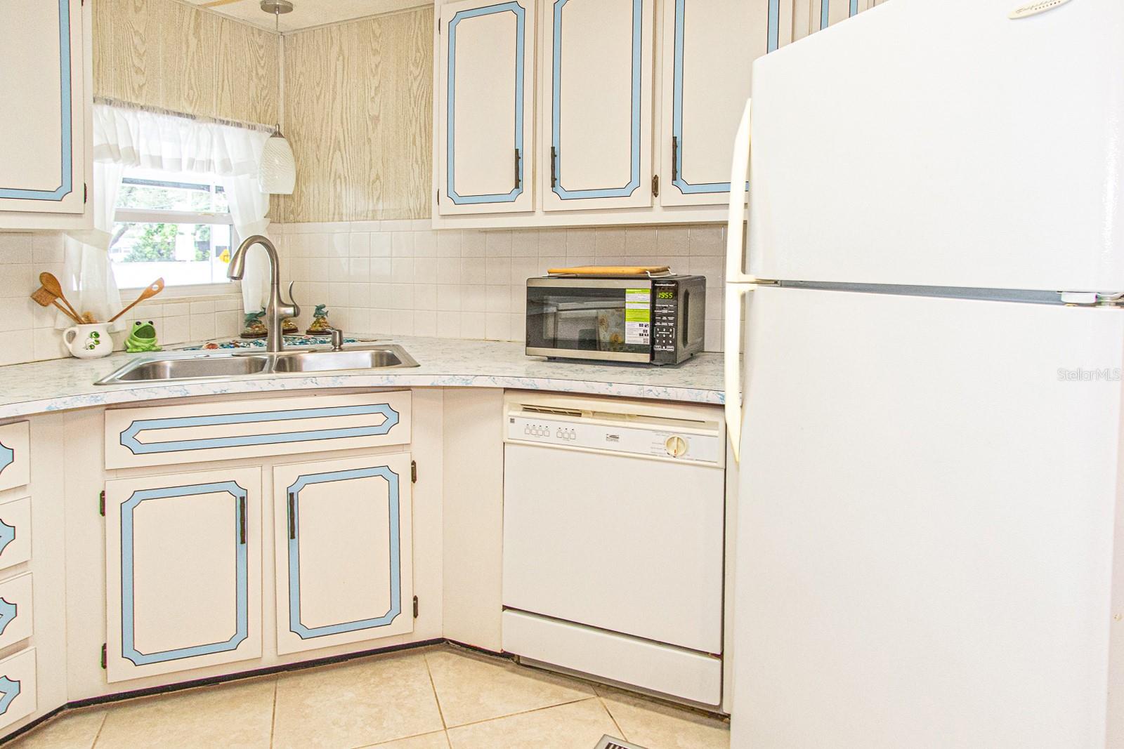 Image 22 of 51 For 291 Lake Tarpon Drive