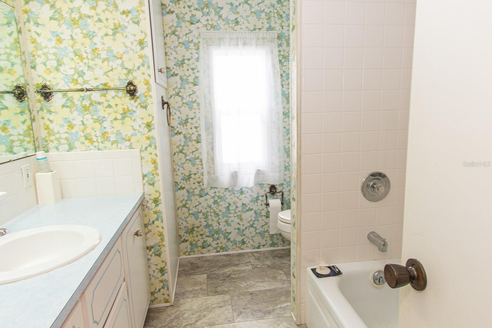 Image 31 of 51 For 291 Lake Tarpon Drive